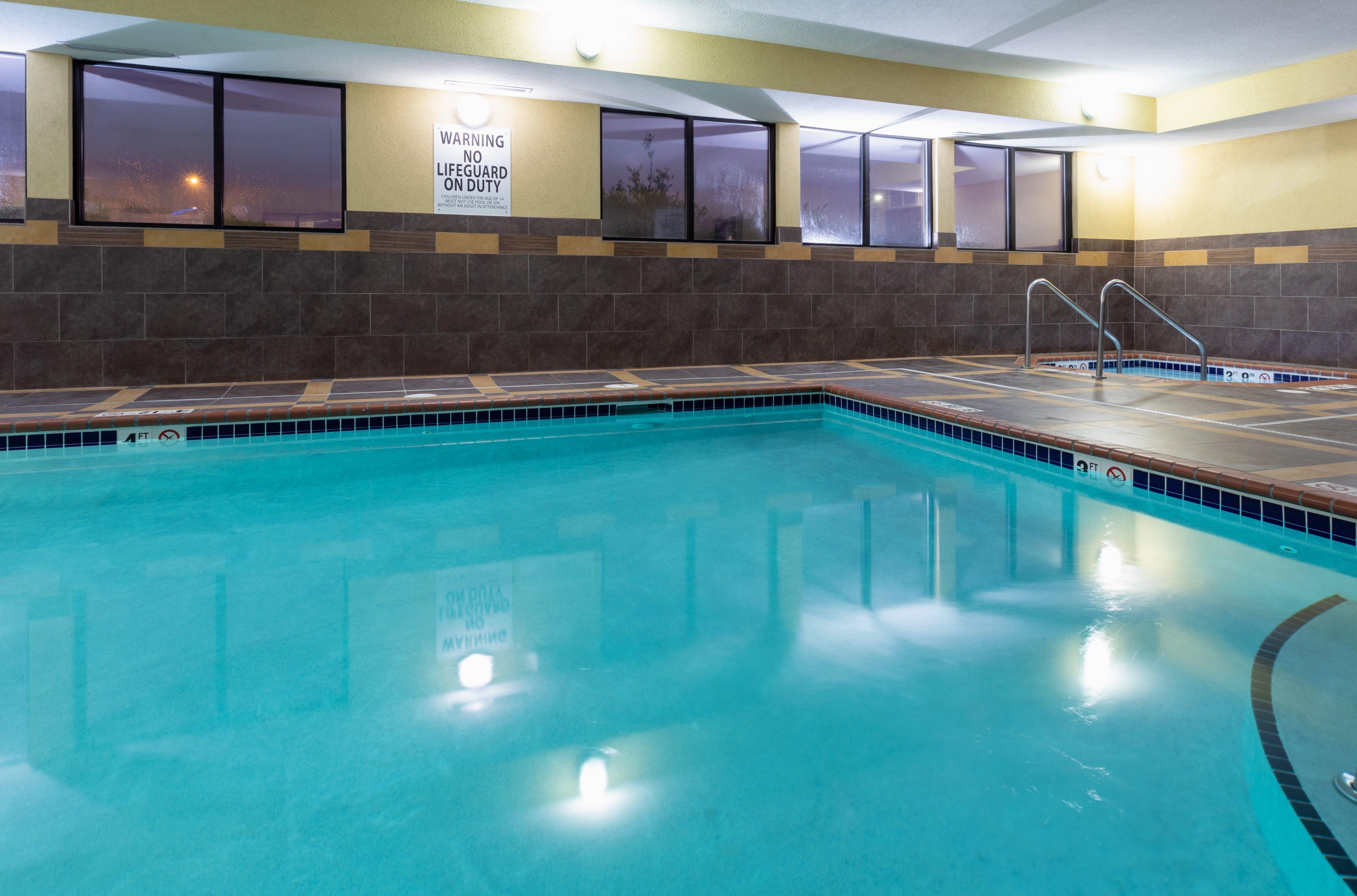 Holiday Inn Express And Suites Rochester West-Medical Center By Ihg Екстериор снимка