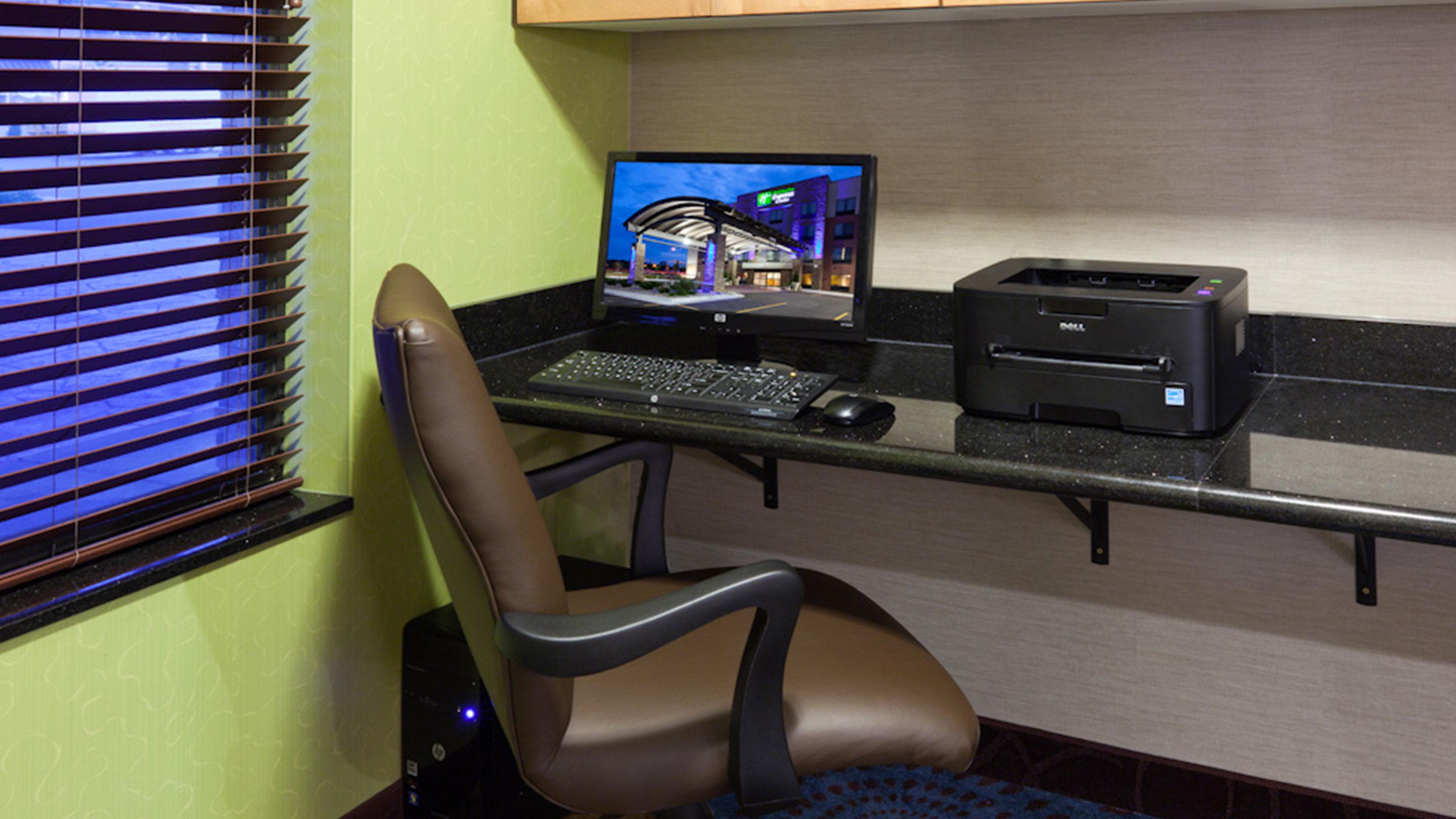 Holiday Inn Express And Suites Rochester West-Medical Center By Ihg Екстериор снимка