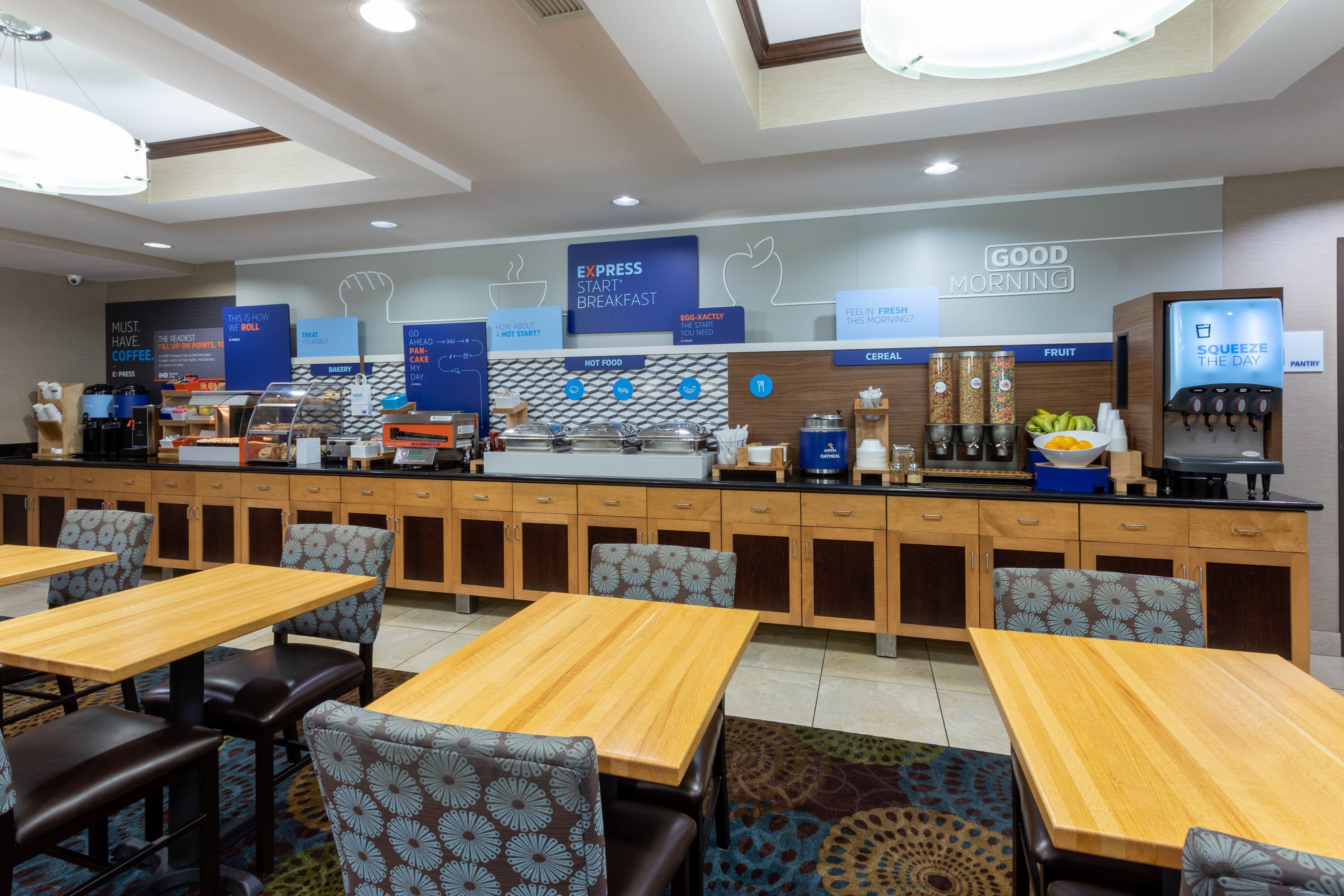 Holiday Inn Express And Suites Rochester West-Medical Center By Ihg Екстериор снимка