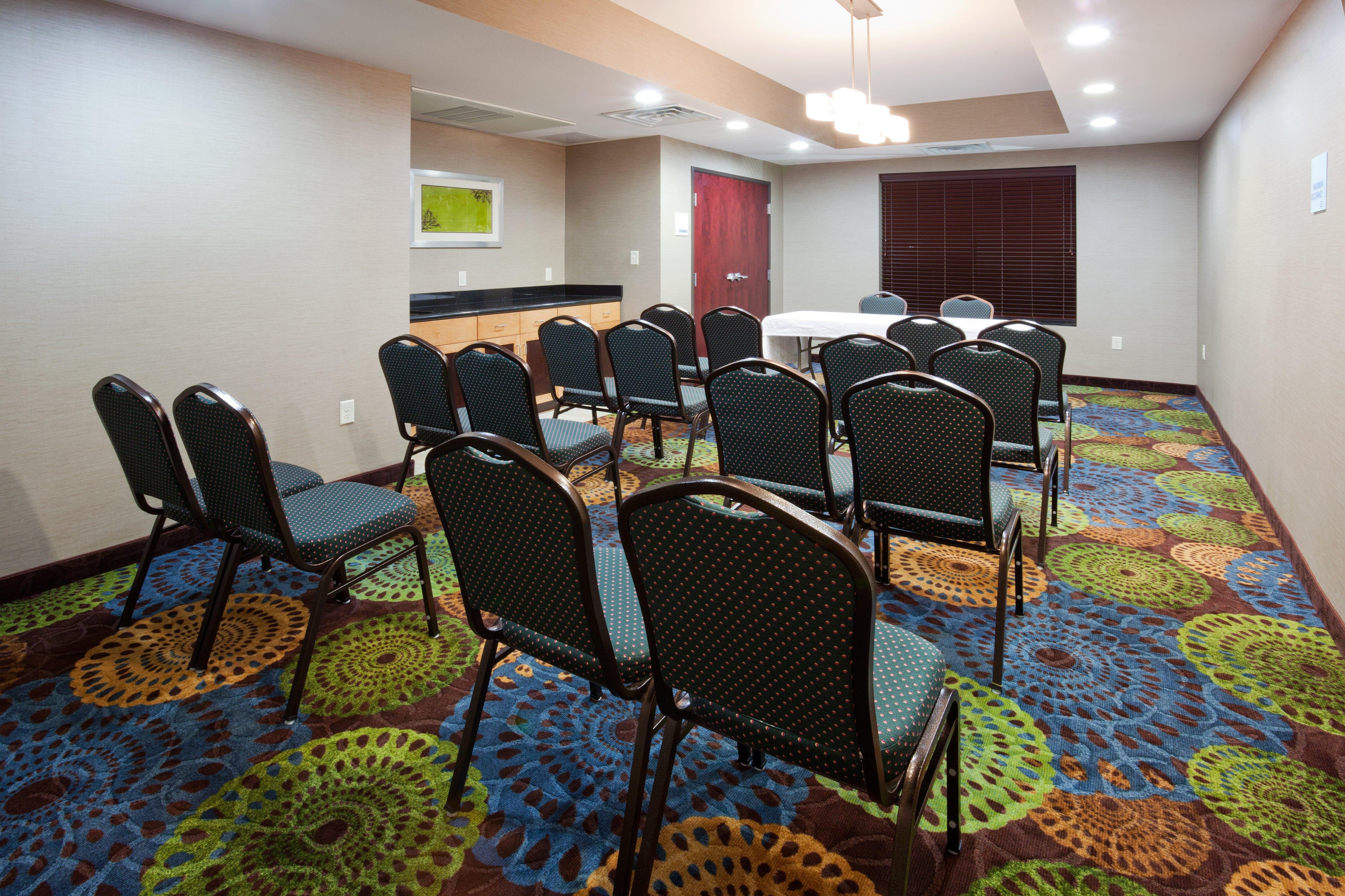 Holiday Inn Express And Suites Rochester West-Medical Center By Ihg Екстериор снимка