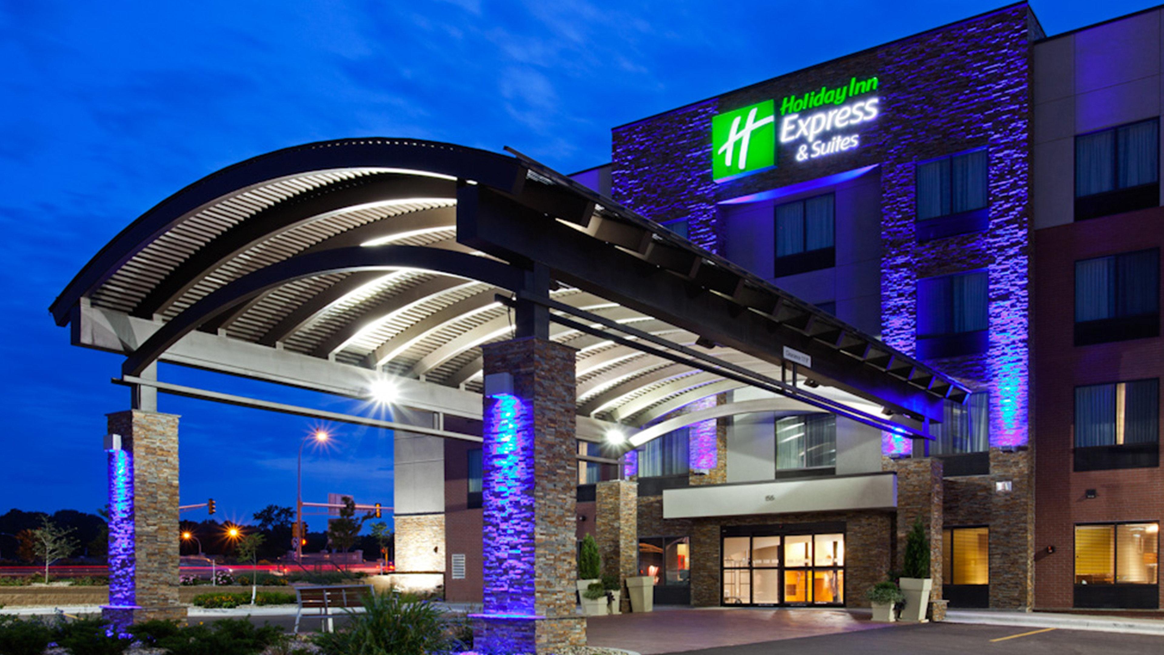 Holiday Inn Express And Suites Rochester West-Medical Center By Ihg Екстериор снимка