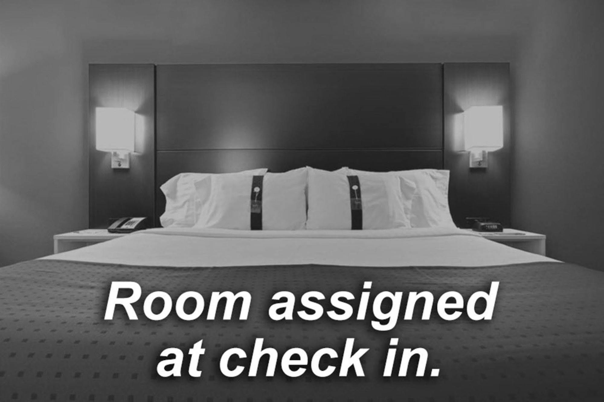 Holiday Inn Express And Suites Rochester West-Medical Center By Ihg Екстериор снимка